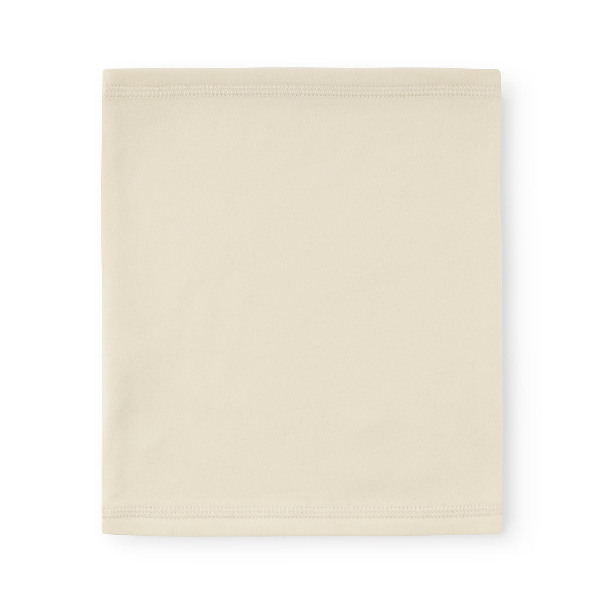 MATAKON Fleece-Halswärmer in hellem Creme, vollständig ausgebreitet auf weißem Hintergrund, zeigt die durchgehende Fleece-Oberfläche und elastische Nähte an beiden Kanten für dehnbaren Sitz am Hals.