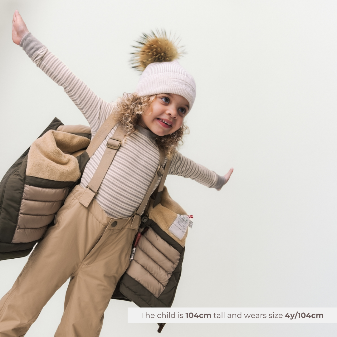 MATWITTE snow pants. GRS