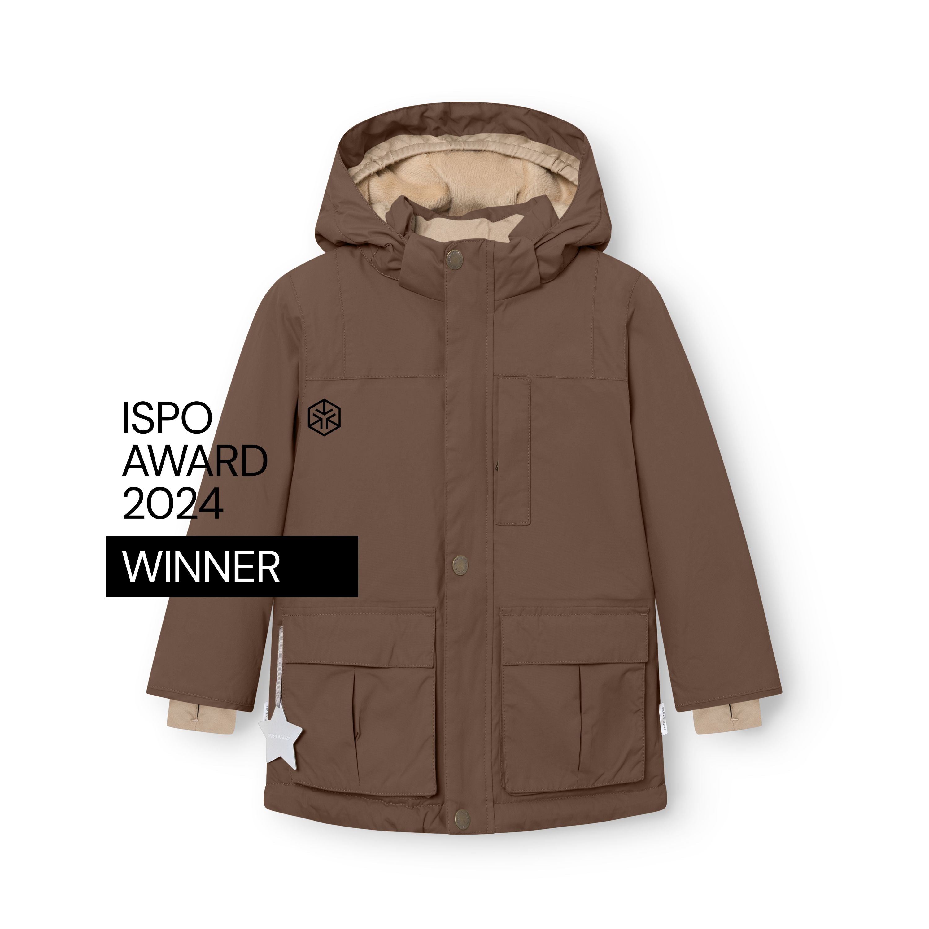 Caramel brown MATKASTORIO fleece lined winter jacket displayed flat with detachable hood, showing snap-button front closure, large cargo-style flap pockets with concealed magnetic closures, beige fleece lining visible inside the hood and at the cuffs, white reflective star detail on the right pocket, and ISPO Award 2024 Winner badge on the left chest.